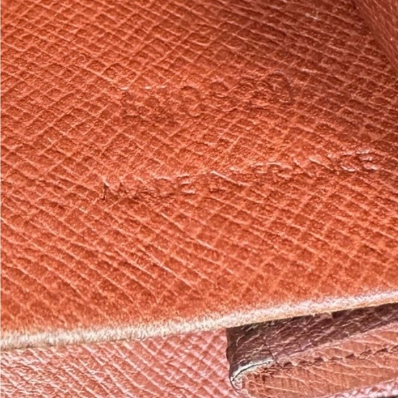 LOUIS VUITTON Vintage Monogram Elise Trifold Wallet - Picture 10 of 14